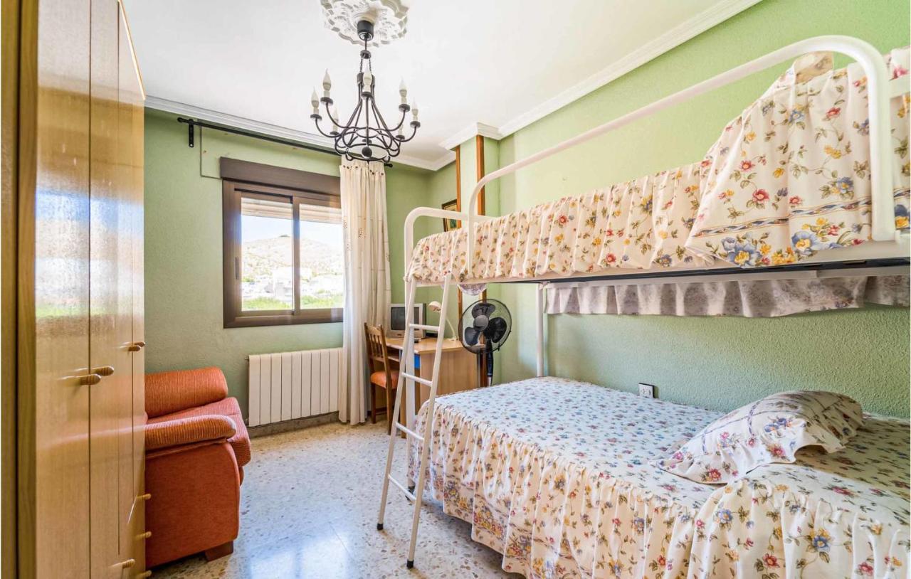 3 Bedroom Cozy Apartment In Pegalajar 外观 照片